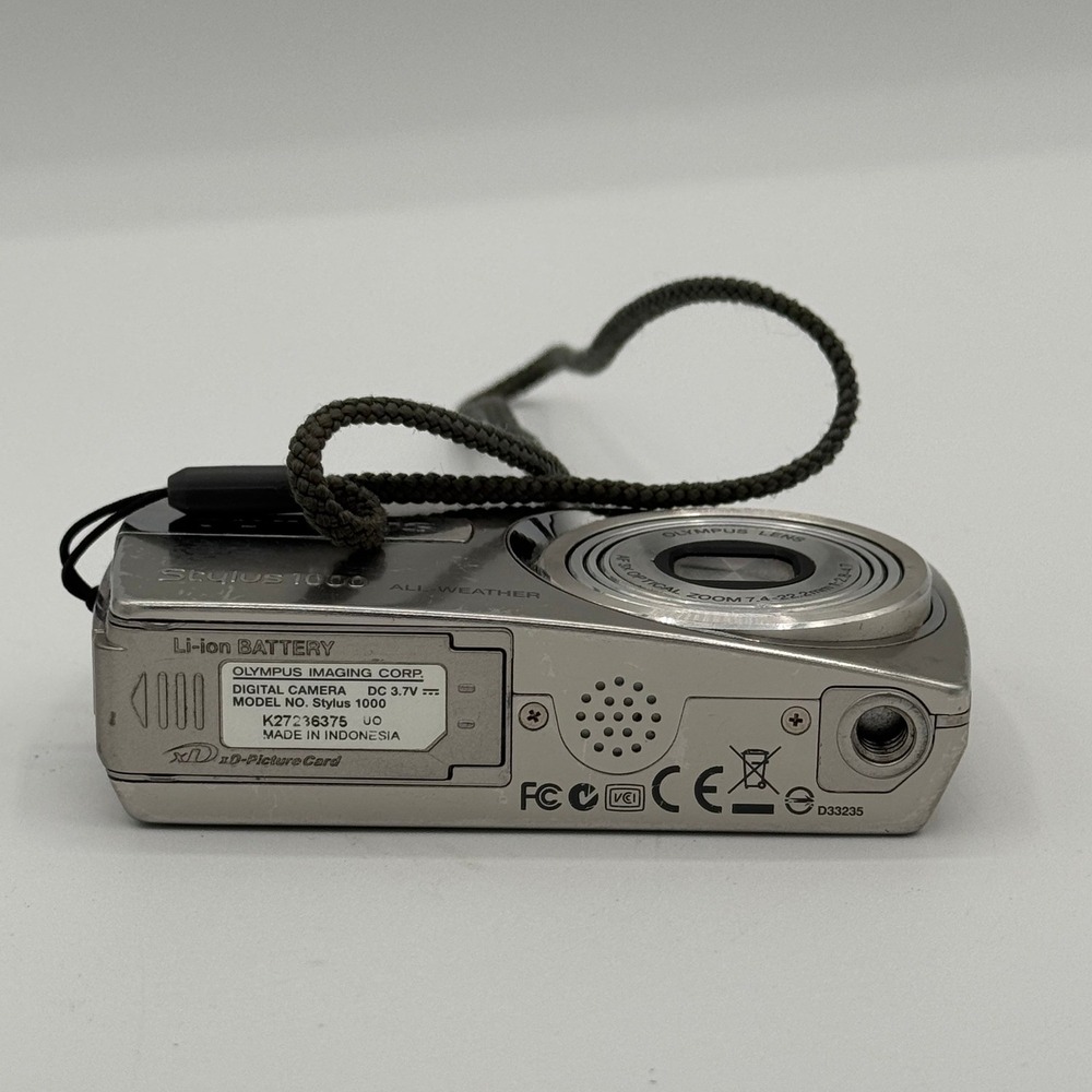 Olympus Stylus 1000 Digital Camera 10.0MP 3x Optical Zoom Silver All-Weather - Picture 7 of 11
